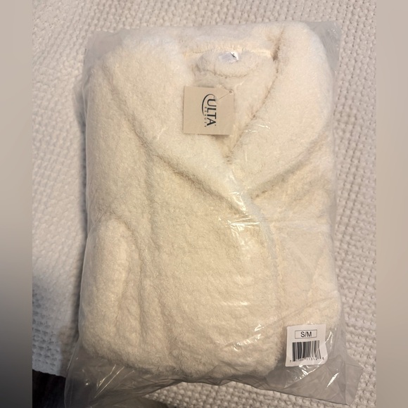 Ulta Beauty White Robe - Picture 2 of 2